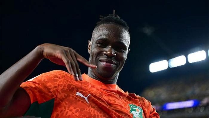 Singo, Galatasaray'ı ikiye böldü! Bir taraf 'bırak gitsin' diyor, bir taraf en 'bir kuruş inmeyin' diyor 3 singo galatasarayi ikiye boldu bir taraf birak gitsin diyor bir taraf en bir kurus