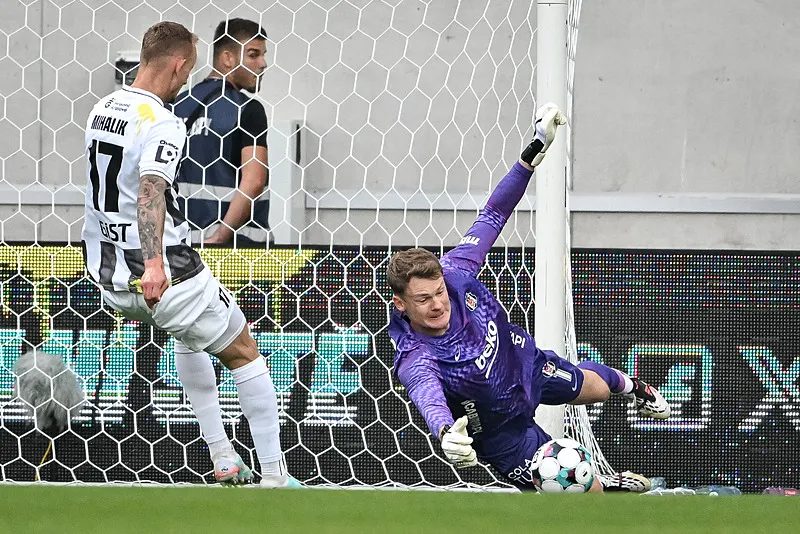 Spor müelliflerinden Hradec Kralove-Beşiktaş maçı yorumları: O bölgeye çok daha güzeli alınmalı! 5 spor muelliflerinden hradec kralove besiktas maci yorumlari o bolgeye cok daha guzeli alinmali 3 ypBYyN2q