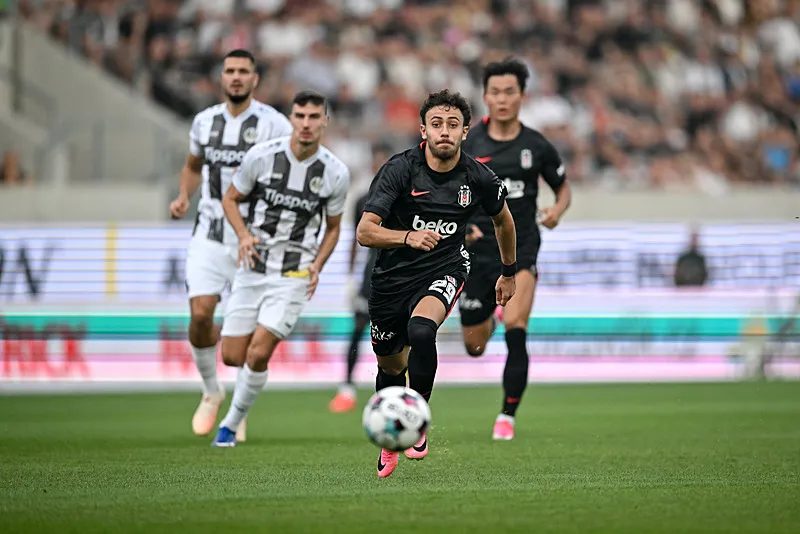 Spor müelliflerinden Hradec Kralove-Beşiktaş maçı yorumları: O bölgeye çok daha güzeli alınmalı! 7 spor muelliflerinden hradec kralove besiktas maci yorumlari o bolgeye cok daha guzeli alinmali 5 IGT6ed49