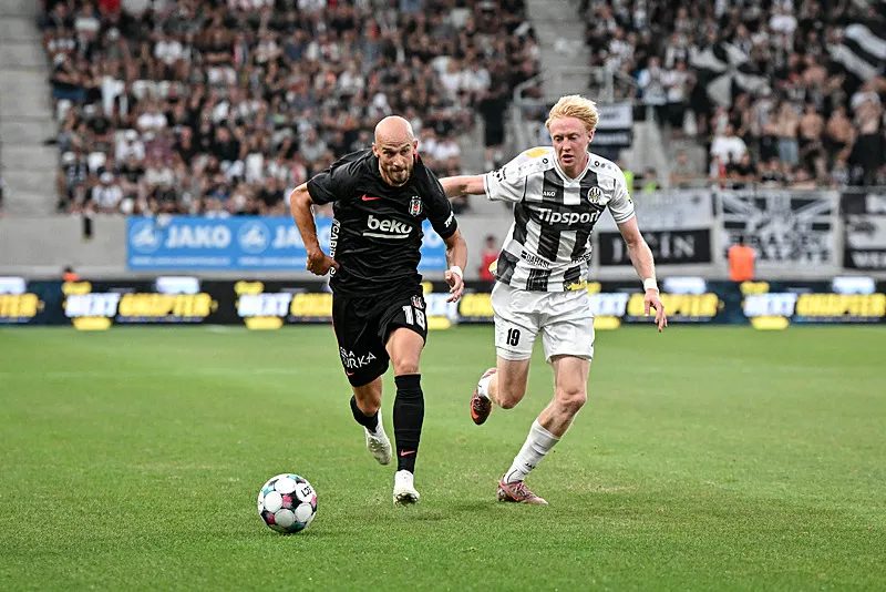 Spor müelliflerinden Hradec Kralove-Beşiktaş maçı yorumları: O bölgeye çok daha güzeli alınmalı! 10 spor muelliflerinden hradec kralove besiktas maci yorumlari o bolgeye cok daha guzeli alinmali 8