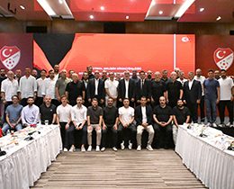 Süper Lig Akademi Direktörleri Toplantısı Riva'da Yapıldı 1 super lig akademi direktorleri toplantisi rivada yapildi P2dKAcNT