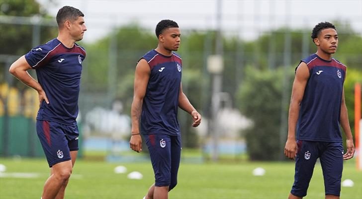 Trabzonspor 5 yeni transferle sezonu açtı! 1 trabzonspor 5 yeni transferle sezonu acti M1ZEpSl5