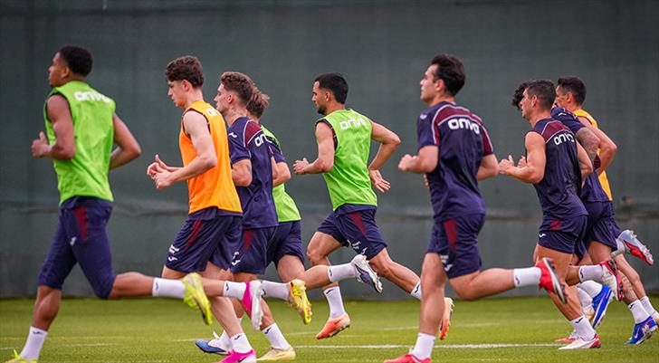 trabzonspor gunu cift antrenmanla tamamladi 8fYZmKjE