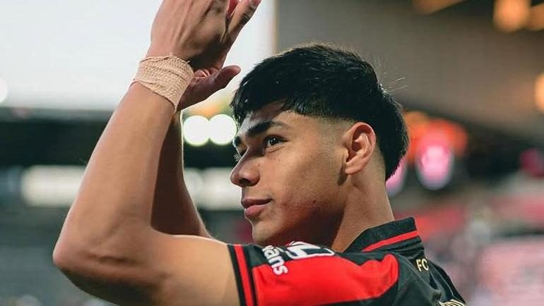 Trabzonspor sağ kanat transferi için gaza bastı! İki yıldız gündemde 3 trabzonspor sag kanat transferi icin gaza basti iki yildiz gundemde 1 f1MduciM