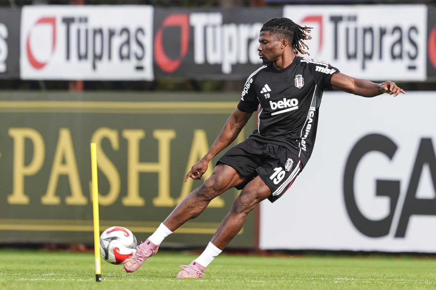 transfer haberi besiktasin eski yildizi fenerbahceye dogru anlasma an meselesi 7 LFPRqb4i
