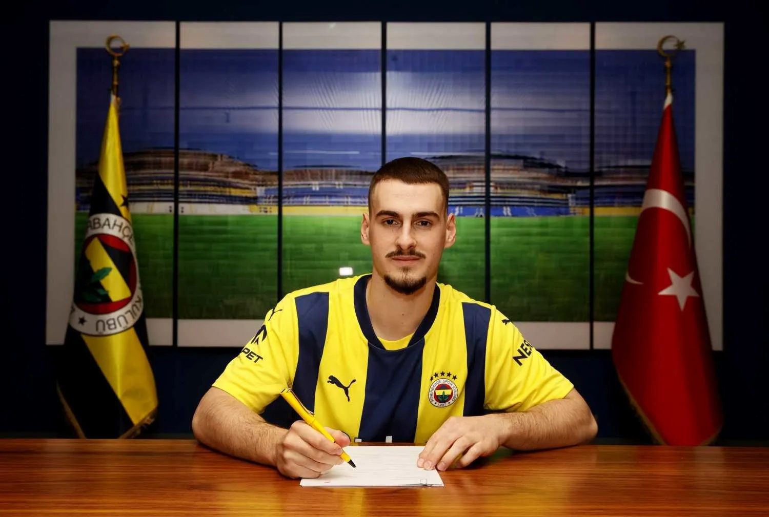 TRANSFER HABERİ: Fenerbahçe'de mecburi ayrılık! Yabancı kontenjanı sebebiyle veda ediyor 9 transfer haberi fenerbahcede mecburi ayrilik yabanci kontenjani sebebiyle veda ediyor 7