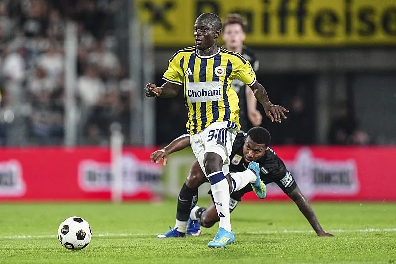 transfer haberi fenerbahceli yildizdan flas hamle ailesi istanbuldan ayrildi 2 78f1ANwC