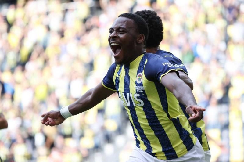 TRANSFER HABERİ: Fenerbahçe'nin eski yıldızı geri dönüyor! İsmail Kartal ile görüştü 5 transfer haberi fenerbahcenin eski yildizi geri donuyor ismail kartal ile gorustu 3 Oi7AflEJ