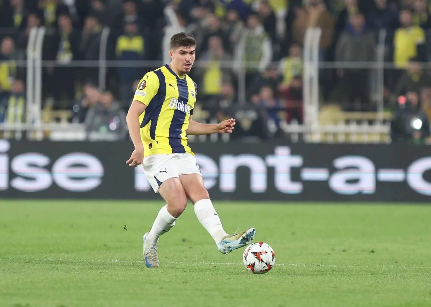 TRANSFER HABERİ: Galatasaray'dan yerli operasyonu! Cimbom'dan 2 ulusal oyuncuya kanca 8 transfer haberi galatasaraydan yerli operasyonu cimbomdan 2 ulusal oyuncuya kanca 6 duggj1NM
