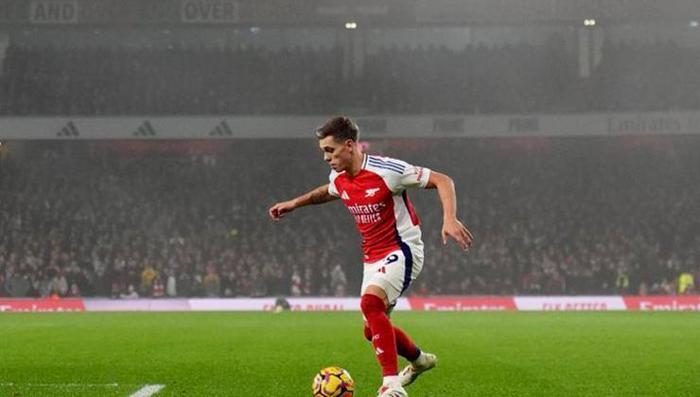 Trossard transfer ateşini yaktı! Beşiktaş taraftarını heyecanlandıracak hareket Sosyal medya çalkalandı 3 trossard transfer atesini yakti besiktas taraftarini heyecanlandiracak hareket sosyal medya calkalandi 1 DnuBZWDq