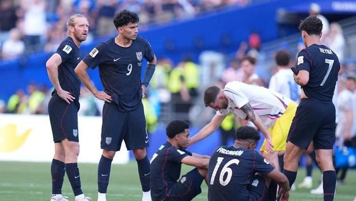 'Trump şimdi kimi arayacaksın' 4-1'in akabinde Belçika basını ABD'ye gönderme yaptı: Şimdi de yüzde 100 vergi getirirler 5 trump simdi kimi arayacaksin 4 1in akabinde belcika basini abdye gonderme yapti simdi de yuzde CgSbcecW