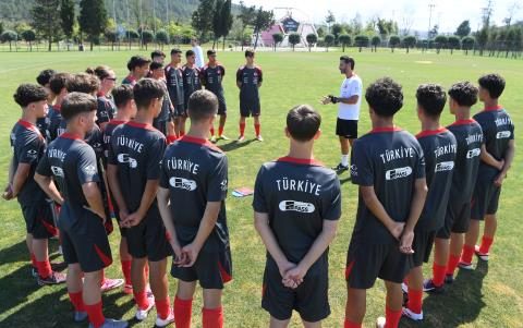 U15 Ulusal Grubumuzun Hazırlık Kampı İstanbul'da Başladı 6 u15 ulusal grubumuzun hazirlik kampi istanbulda basladi 4 2aF77Qc9