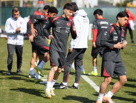 U17 Millî Takımımız, A Ligi 2. Tur Hazırlıklarına Sakarya'da Başladı 12 u17 mill takimimiz a ligi 2 tur hazirliklarina sakaryada basladi 10 QJvCXLIf