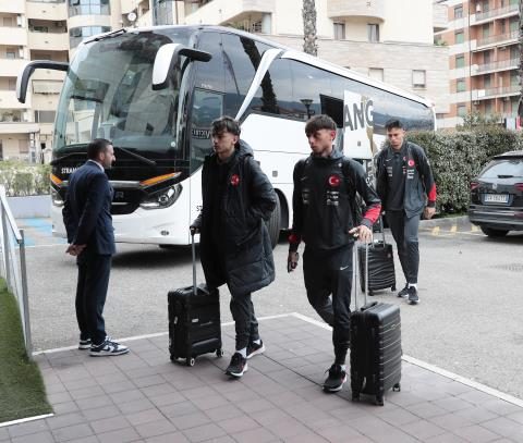 U19 Millî Takımımız, İtalya'da İlk Antrenmanını Gerçekleştirdi 21 u19 mill takimimiz italyada ilk antrenmanini gerceklestirdi 19 N8O5ugTq