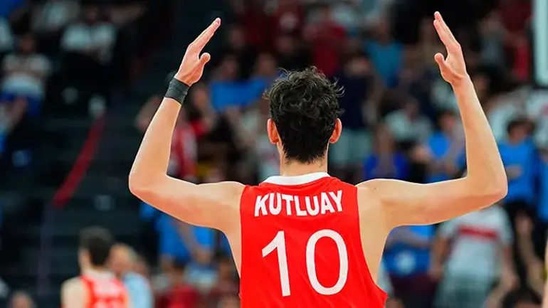 ulusal basketbolcu omer kutluay 17 yasinda turk basketbol tarihine gecti 4 BFunKjY9