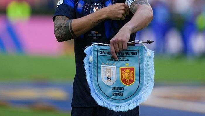 uruguay dunya kupasindan elendi ortalik karisti amac tahtasinda muslera federasyondan radikal kararlar 2 q1A1QqWl