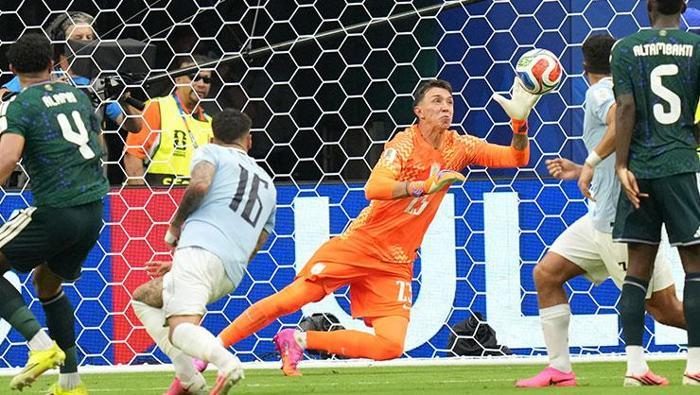 uruguay dunya kupasindan elendi ortalik karisti amac tahtasinda muslera federasyondan radikal kararlar 5 Mqq6EnQS