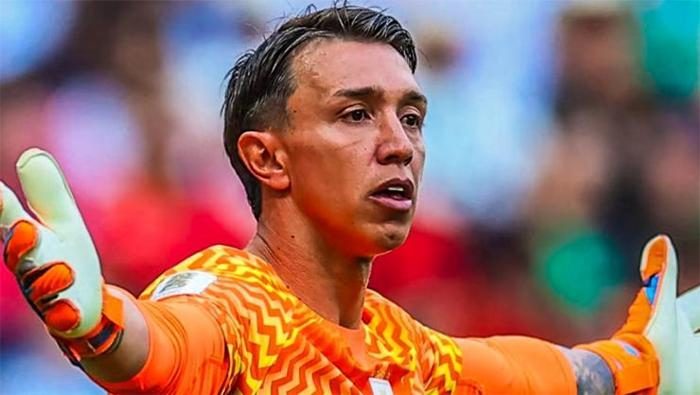 Ve bir çağ kapandı: Muslera'dan emeklilik kararı! Menajeri çıldırdı, Torreira savunmaya geçti 2 ve bir cag kapandi musleradan emeklilik karari menajeri cildirdi torreira savunmaya gecti 0 QQPOk6hH