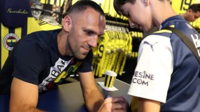Vedat Muriqi, imza gününde Fenerbahçeli taraftarlarla buluştu 7 vedat muriqi imza gununde fenerbahceli taraftarlarla bulustu uFLNnv4u
