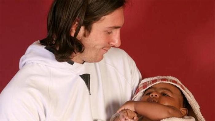 Yazgı simülasyonu: Messi'nin Lamine Yamal'ı yıkadığı fotoğrafın kıssası şaşırttı 7 yazgi simulasyonu messinin lamine yamali yikadigi fotografin kissasi sasirtti 5 ZHk6Z9XF
