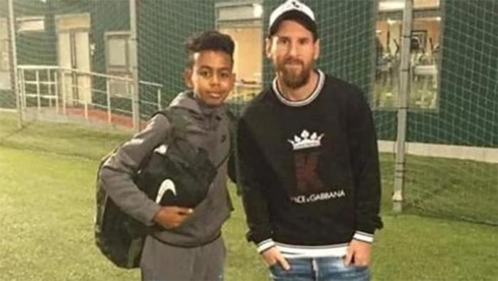 Yazgı simülasyonu: Messi'nin Lamine Yamal'ı yıkadığı fotoğrafın kıssası şaşırttı 8 yazgi simulasyonu messinin lamine yamali yikadigi fotografin kissasi sasirtti 6 FWkc9B2v
