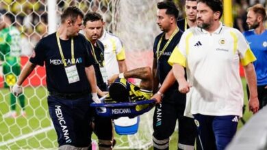 Yıldız isimden Fenerbahçe'ye kötü haber! Sedyeyle çıktı 7 yildiz isimden fenerbahceye kotu haber sedyeyle cikti tV3EMOBx