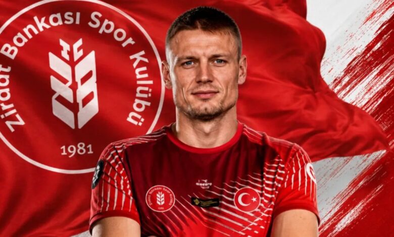 Ziraat Bankkart orta oyuncu Yuriy Gladyr'i transfer etti. 1 ziraat bankkart orta oyuncu yuriy gladyri transfer etti Ru9RnXYA