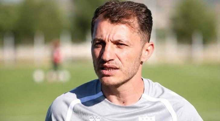 Ziya Erdal, 17 yılın ardından antrenör olarak sahada 9 ziya erdal 17 yilin ardindan antrenor olarak sahada XhSrdnyu