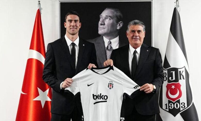 3 yıllık sözleşme! Beşiktaş Dusan Vlahovic'i resmen takımına kattı 1 3 yillik sozlesme besiktas dusan vlahovici resmen takimina katti KCNyZPOw