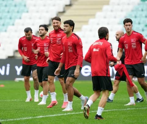 A Ulusal Grup, İtalya Maçının Hazırlıklarını Tamamladı 13 a ulusal grup italya macinin hazirliklarini tamamladi 11 nUqghqyQ