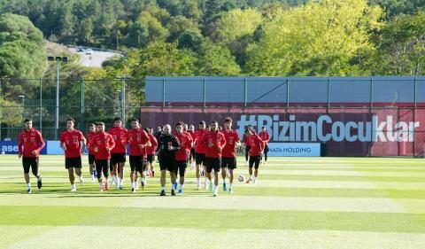 A Ulusal Kadro, Fransa Maçı Hazırlıklarını Tamamladı 28 a ulusal kadro fransa maci hazirliklarini tamamladi 26 Mac5WRjZ