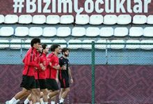 a ulusal kadromuz fransa macinin hazirliklarina basladi G5U7UPUx