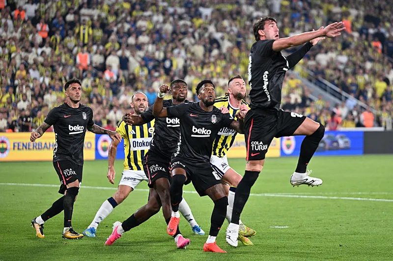 Ahmet Çakar Fenerbahçe-Beşiktaş derbisinin tartışmalı konumlarını kıymetlendirdi 14 ahmet cakar fenerbahce besiktas derbisinin tartismali konumlarini kiymetlendirdi 12 pK3tihL6
