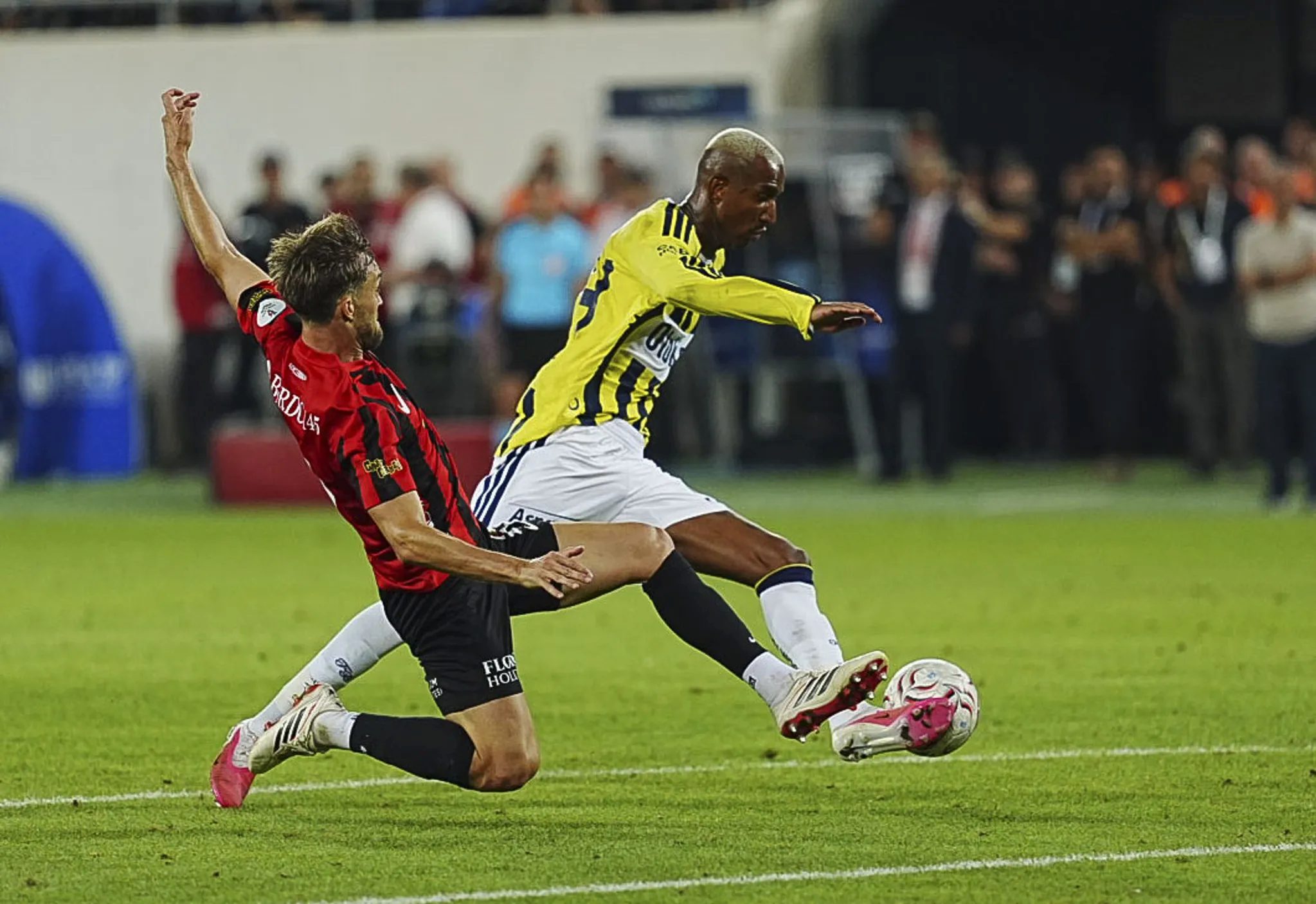 Ahmet Çakar Gençlerbirliği-Fenerbahçe maçındaki penaltı durumunu yorumladı! 2 ahmet cakar genclerbirligi fenerbahce macindaki penalti durumunu yorumladi 0 J4c2mKqJ