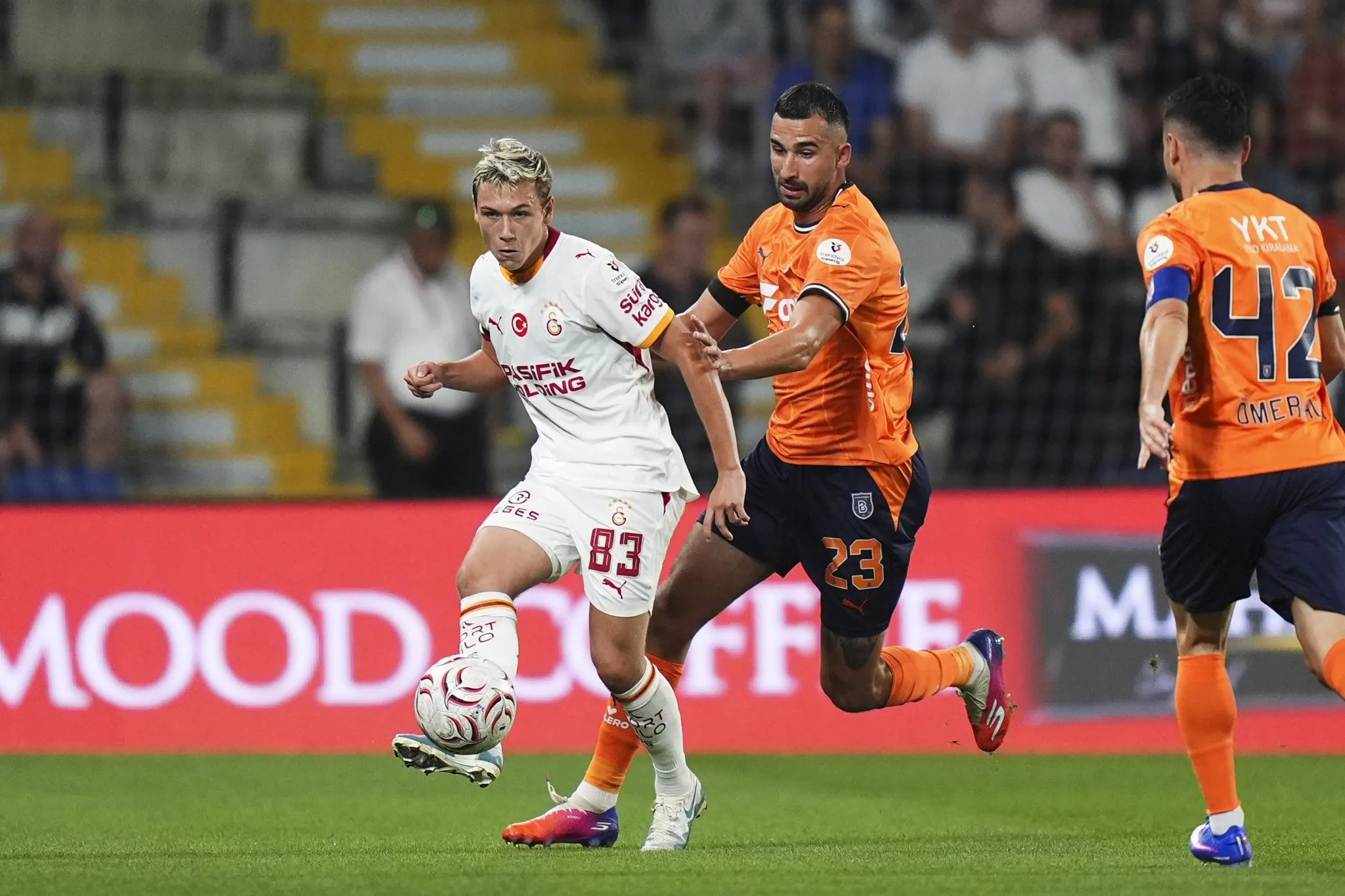 aleksey batrakov hakkinda flas yorum transfere damga vuracak 10 EAN9jSFV
