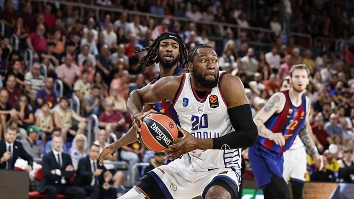 anadolu efes deplasmanda barcelonaya maglup oldu temsilcimiz euroleaguee yenilgiyle basladi