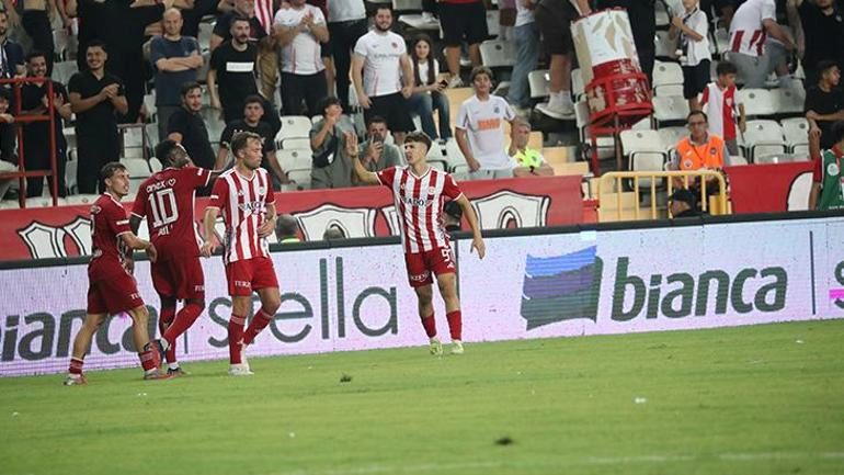 antalyada gol yagmuru antalyaspor guclu basladi antalyaspor keciorengucu 4 3 mac sonucu 1 e89g41e6