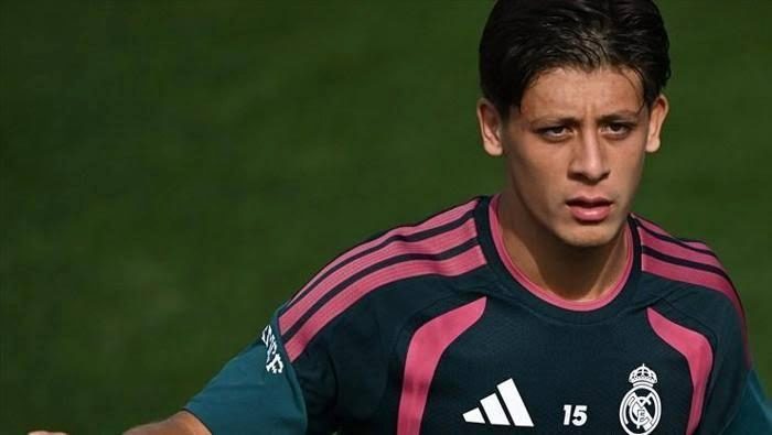 Arda Güler gerçeğini birinci sefer duyurdu: 'Değiştirilmek zorunda kalacak!' İspanya'da bomba sav... 3 arda guler gercegini birinci sefer duyurdu degistirilmek zorunda kalacak ispanyada bomba sav 1 5yO8d8zh