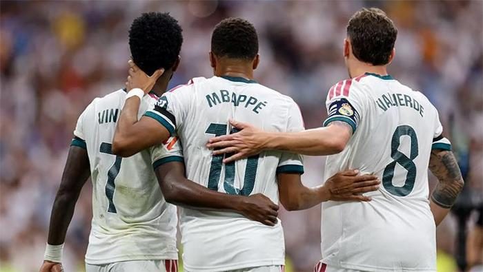 Arda Güler'e 4 dakika yetti 'Real Madrid'i uykudan uyandırdı' Arda'nın golün Mourinho'nun yüz tabirine dikkat 7 arda gulere 4 dakika yetti real madridi uykudan uyandirdi ardanin golun mourinhonun yuz tabirine sH6bBRga