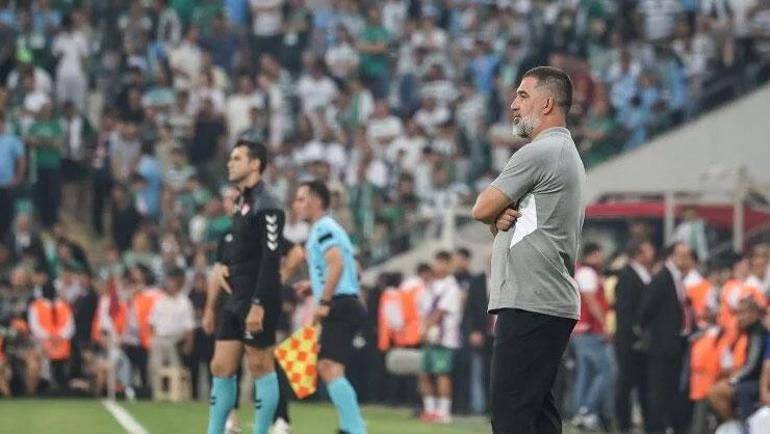 Arda Turan'dan dikkat çeken açıklamalar! 'Oyuncularım benim kardeşlerim gibi' 2 arda turandan dikkat ceken aciklamalar oyuncularim benim kardeslerim gibi 0 RessUfR4