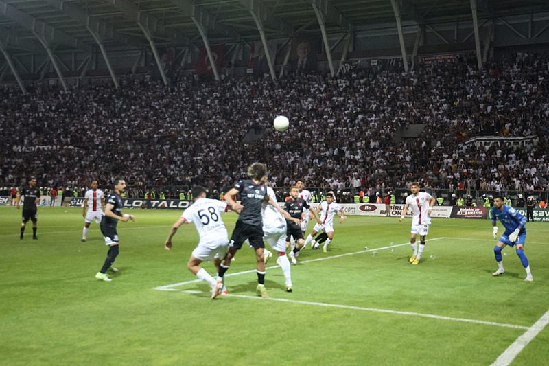 Artı Paha Vanspor FK-Batman Petrolspor maçı ne vakit ve saat kaçta? Final maçı hangi kanalda yayınlanacak? 2 arti paha vanspor fk batman petrolspor maci ne vakit ve saat kacta final maci hangi sZqXyDEr