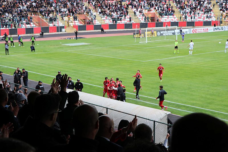 Artı Paha Vanspor FK-Batman Petrolspor maçı ne vakit ve saat kaçta? Final maçı hangi kanalda yayınlanacak? 4 arti paha vanspor fk batman petrolspor maci ne vakit ve saat kacta final maci hangi w3RYMuRr