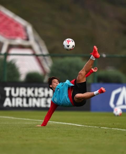 Ay-Yıldızlılar, Fransa Hazırlıklarına Devam Ediyor 38 ay yildizlilar fransa hazirliklarina devam ediyor 36 BUuY5g82