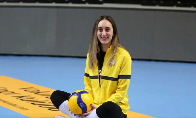 Ayça Aykaç G.Saray’da 1 ayca aykac gsarayda eTUY7ffy