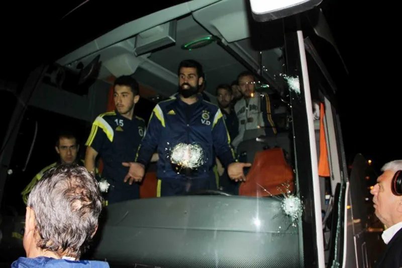 Bakan Gürlek'ten Fenerbahçe otobüsüne akın ile ilgili açıklama! 2 bakan gurlekten fenerbahce otobusune akin ile ilgili aciklama 0 jUQn9pXL