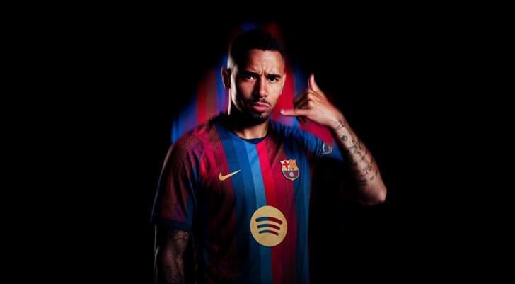 barcelona surpriz transferi resmen acikladi 2Xtn594E