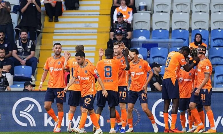 Başakşehir Kocaelispor'a karşı meskeninde kusur yapmadı! 1 basaksehir kocaelispora karsi meskeninde kusur yapmadi da26HJK4