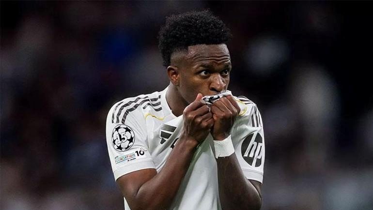 Beklenen imza atıldı! Vinicius Junior kontratını uzattı 3 beklenen imza atildi vinicius junior kontratini uzatti 1 pZ2mrSZR
