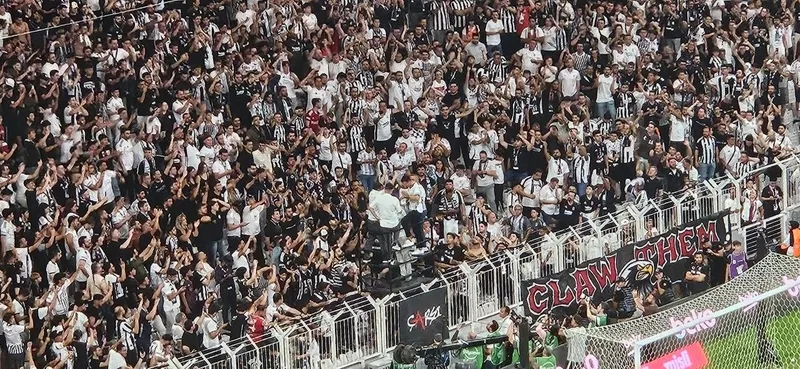 Beşiktaş Necip Uysal'a veda etti! İşte o imgeler 5 besiktas necip uysala veda etti iste o imgeler 3 aIRsqi4m