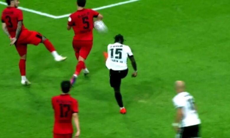 Beşiktaş penaltı kazandı! Vlahovic farkı 2'ye çıkardı 1 besiktas penalti kazandi vlahovic farki 2ye cikardi 4kndZ2Xk